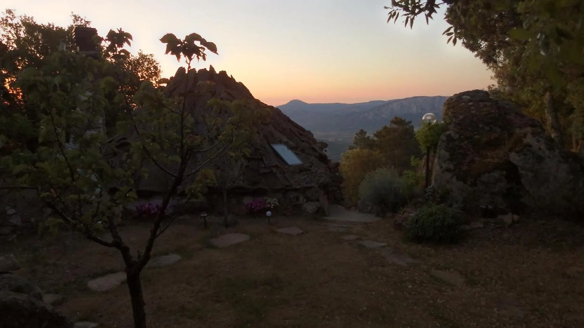 Villa Rifugio Ortobene à Nuoro  Chalet Nuoro (Sardinia)
